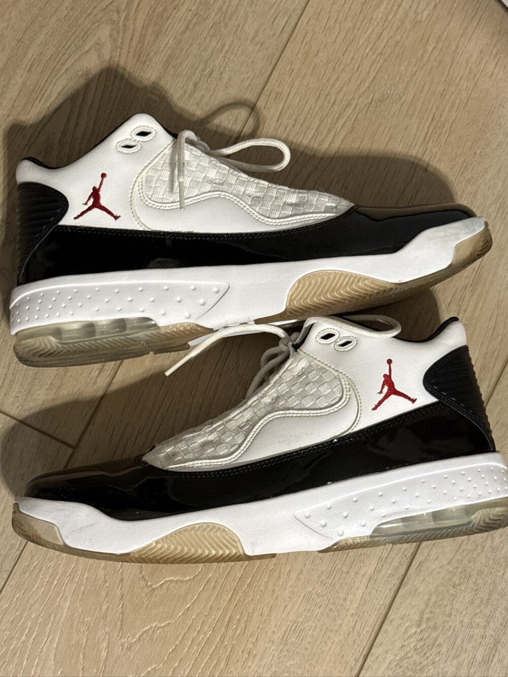 Jordan Max Aura 2 Concord White Black Gym Red CK6636-102 Men's Size 10.5